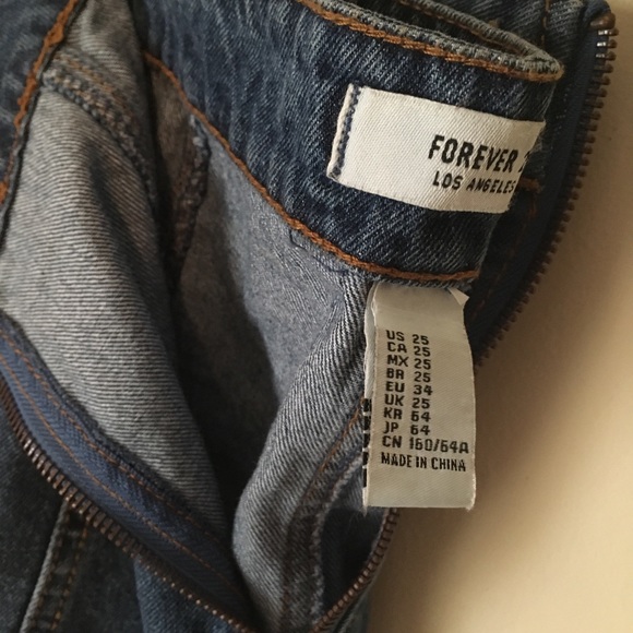 Zip Up Denim Skirt - Picture 3 of 4